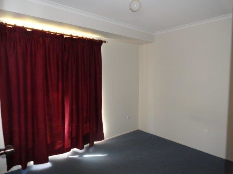 582 Greenwattle Street, Newtown QLD 4350