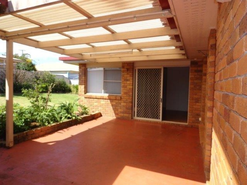 582 Greenwattle Street, Newtown QLD 4350