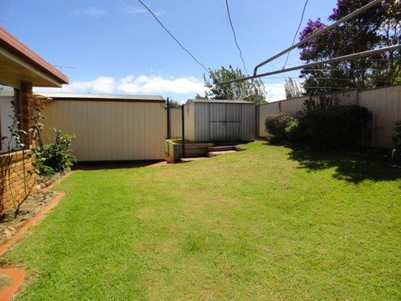 582 Greenwattle Street, Newtown QLD 4350