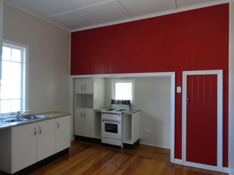 41 Mary Street, Mount Lofty QLD 4350