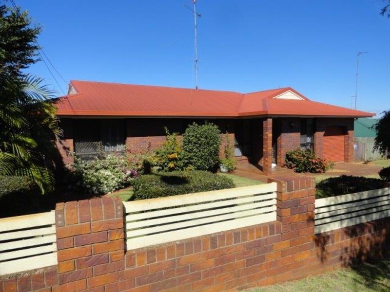 26 Banksia, Newtown QLD 4350