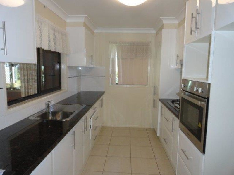 26 Banksia, Newtown QLD 4350