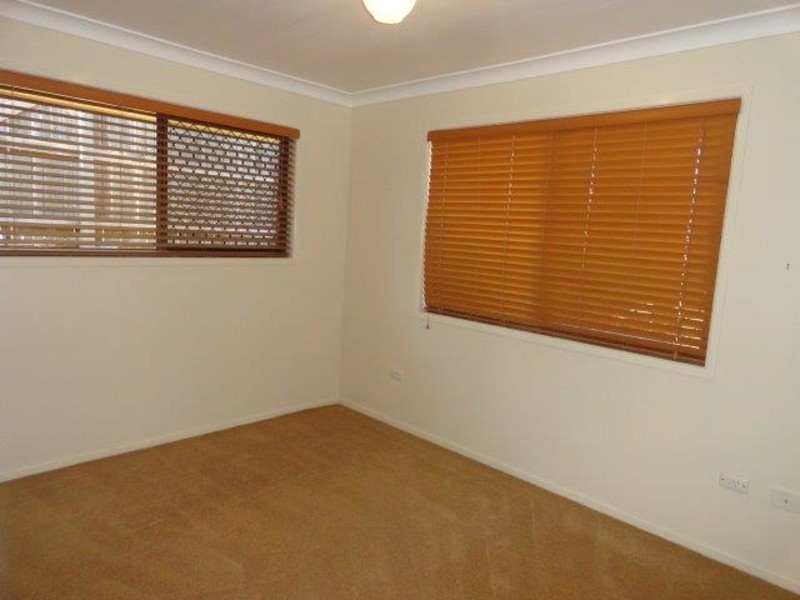 26 Banksia, Newtown QLD 4350