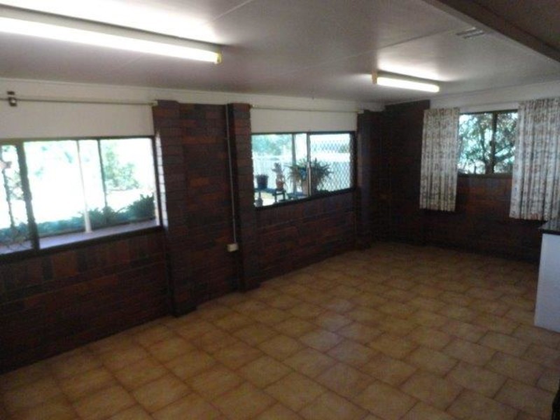 26 Banksia, Newtown QLD 4350