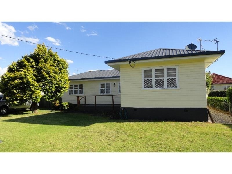 28 Dalmeny Street, Wilsonton QLD 4350