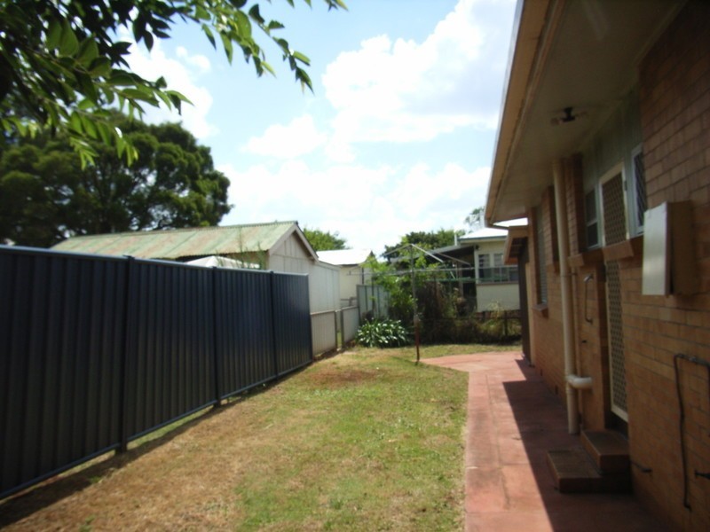 4 Frederick Street, Toowoomba City QLD 4350