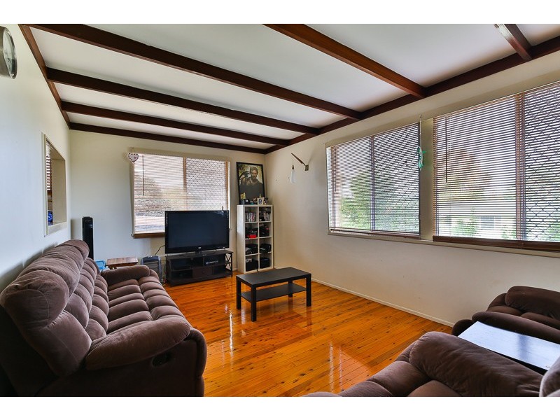 1 Wentworth Street, Centenary Heights QLD 4350