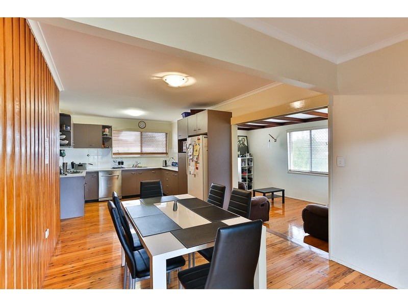 1 Wentworth Street, Centenary Heights QLD 4350