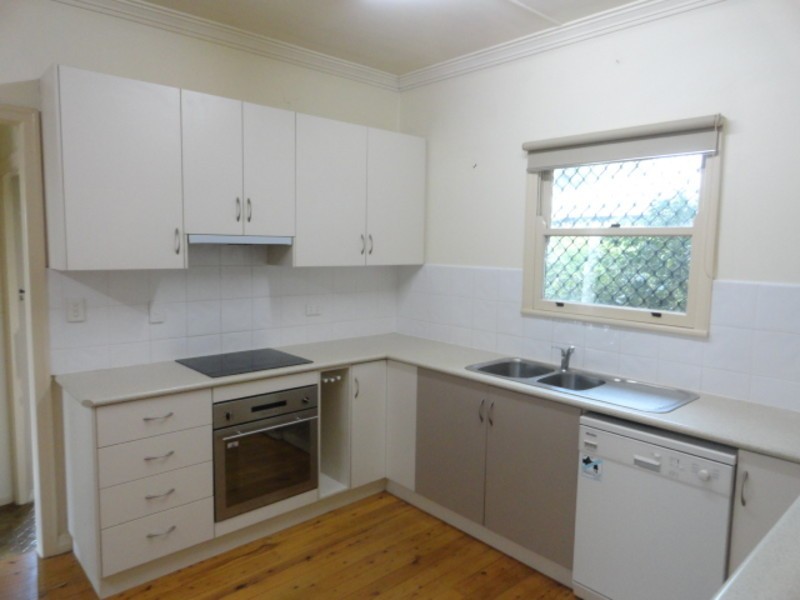 18 Curzon Street, East Toowoomba QLD 4350