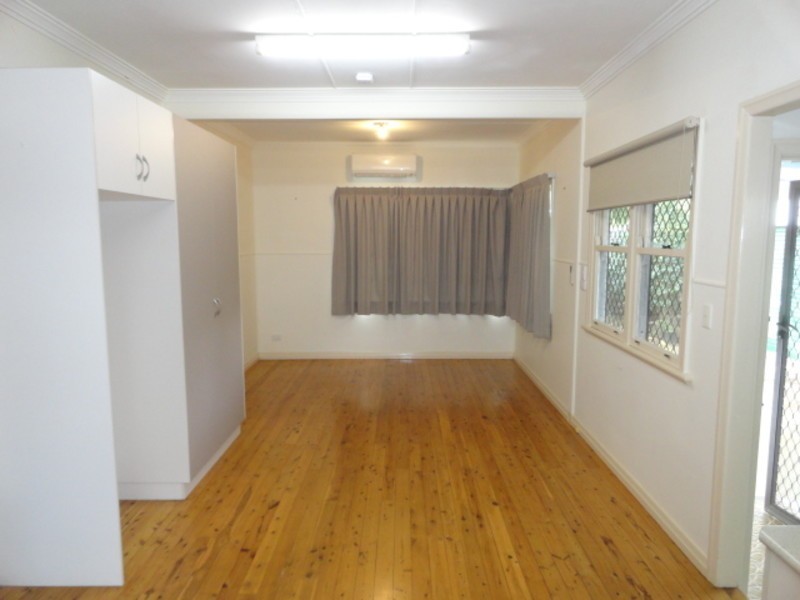 18 Curzon Street, East Toowoomba QLD 4350