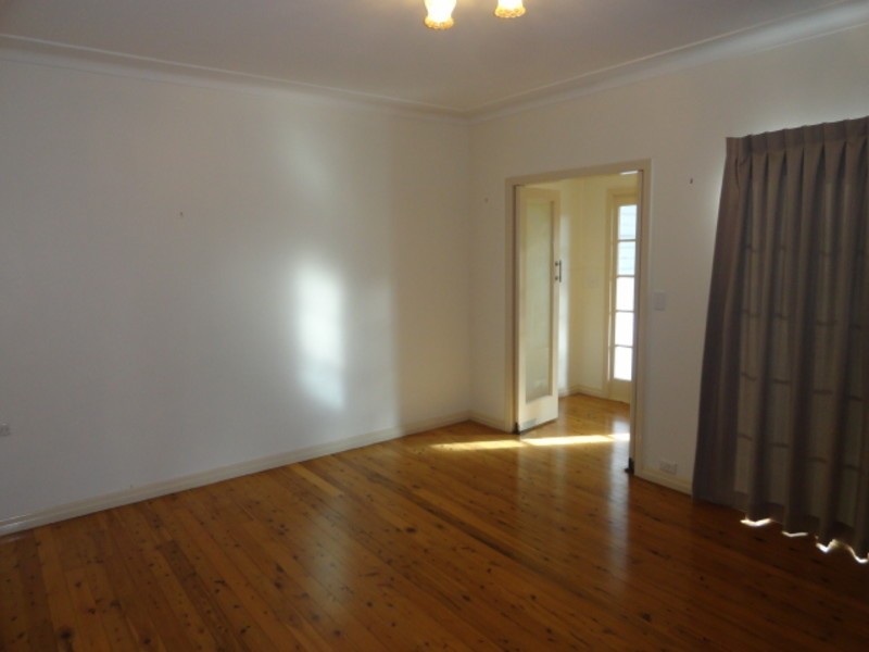 18 Curzon Street, East Toowoomba QLD 4350