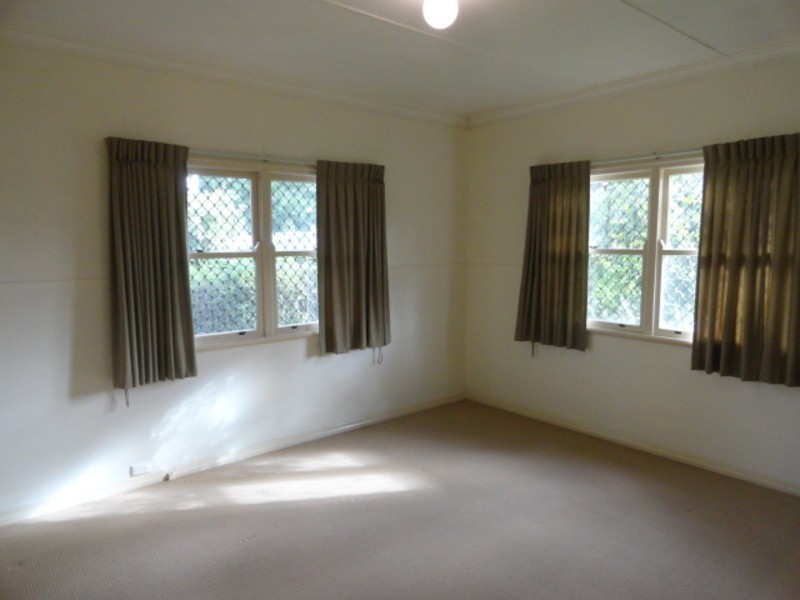 18 Curzon Street, East Toowoomba QLD 4350