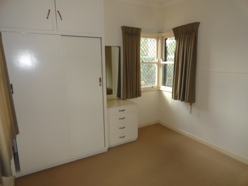 18 Curzon Street, East Toowoomba QLD 4350