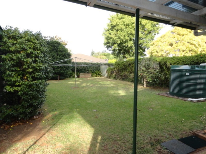 18 Curzon Street, East Toowoomba QLD 4350