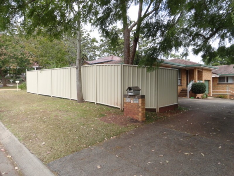 1/8 SPIES Court, Mount Lofty QLD 4350