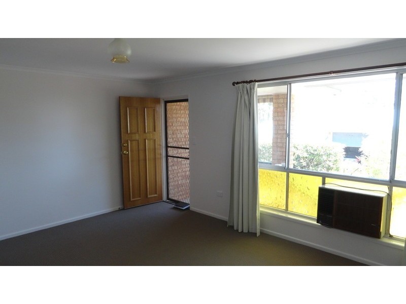 1/8 SPIES Court, Mount Lofty QLD 4350