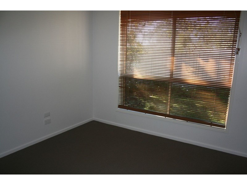 1/8 SPIES Court, Mount Lofty QLD 4350