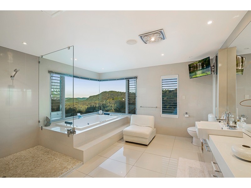 36 Tourist Road, East Toowoomba QLD 4350