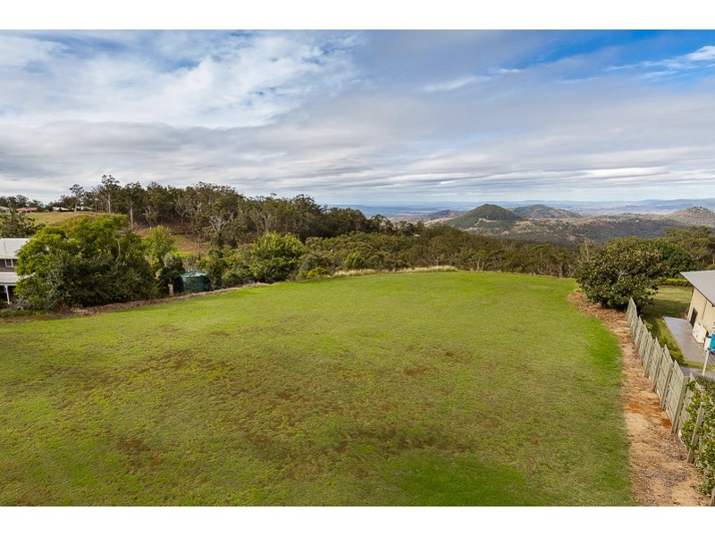 8 Culliford Drive, Middle Ridge QLD 4350