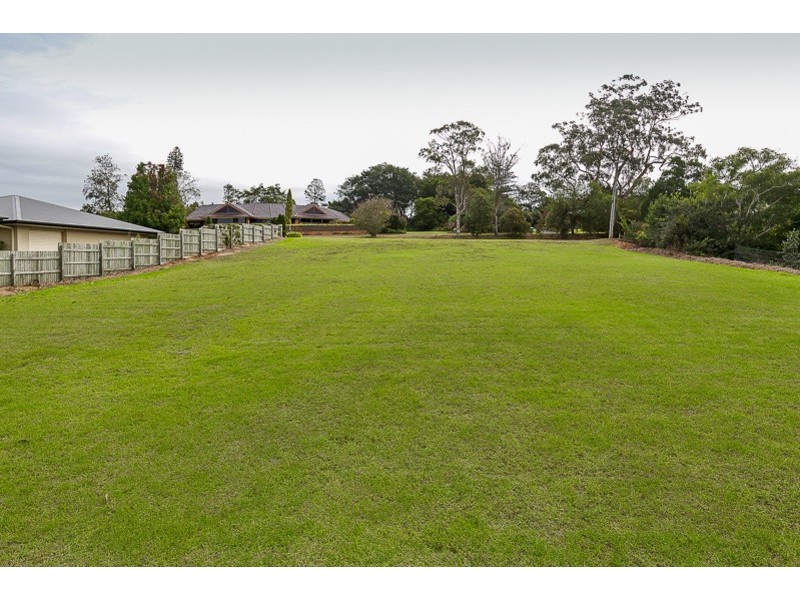 8 Culliford Drive, Middle Ridge QLD 4350
