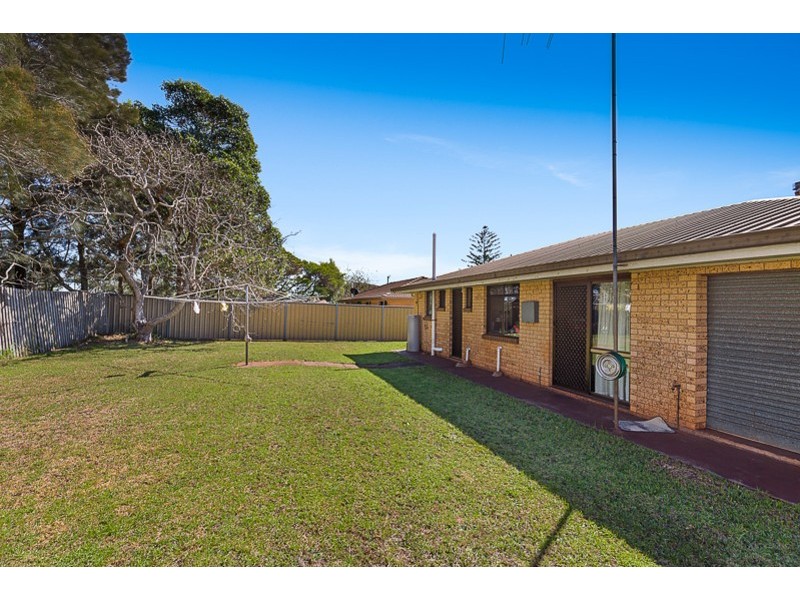 42 Jennifer Crescent, Darling Heights QLD 4350
