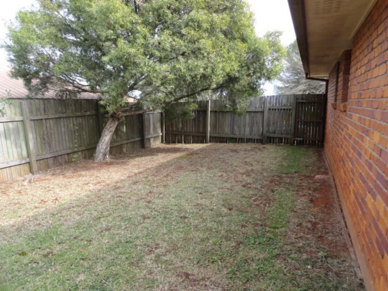 14 Kurrajong Street, Glenvale QLD 4350