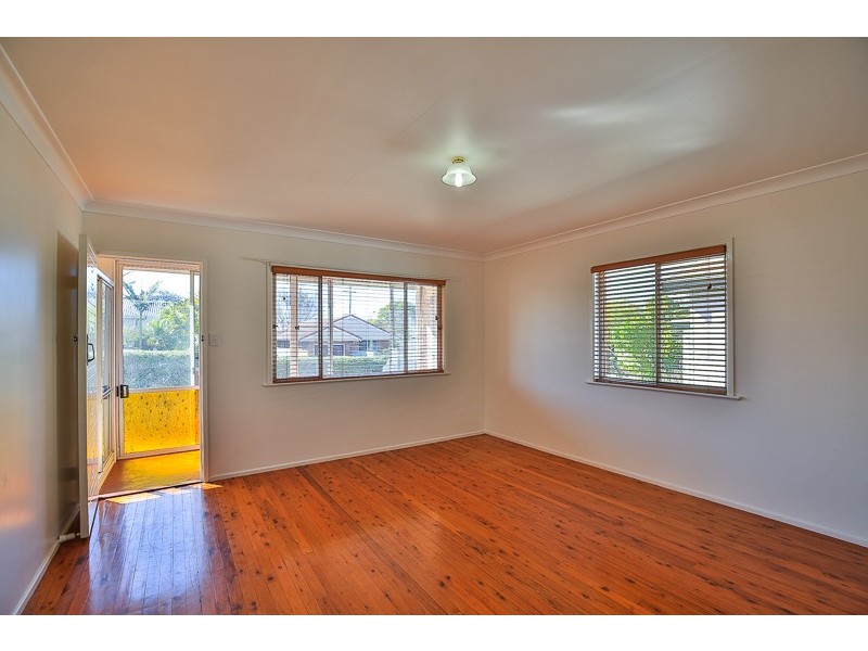 4 Peak Street, Harristown QLD 4350