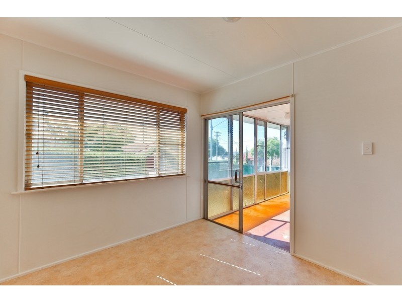 4 Peak Street, Harristown QLD 4350