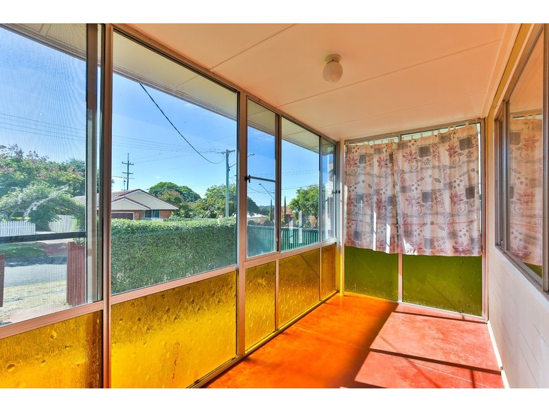 4 Peak Street, Harristown QLD 4350