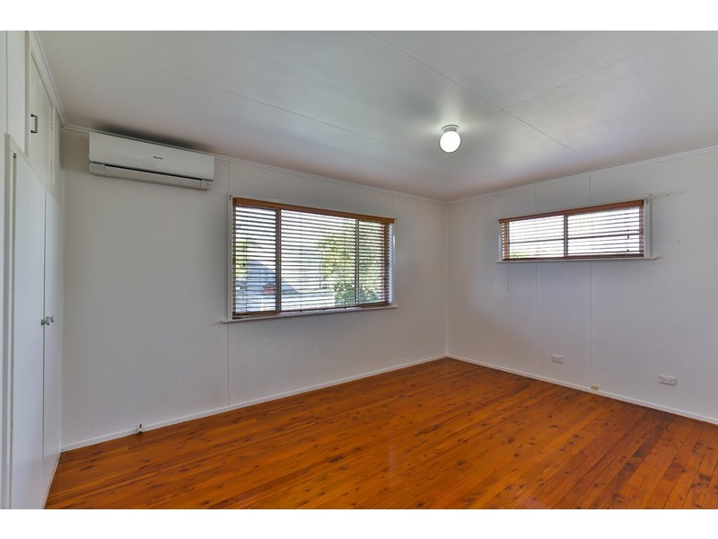 4 Peak Street, Harristown QLD 4350