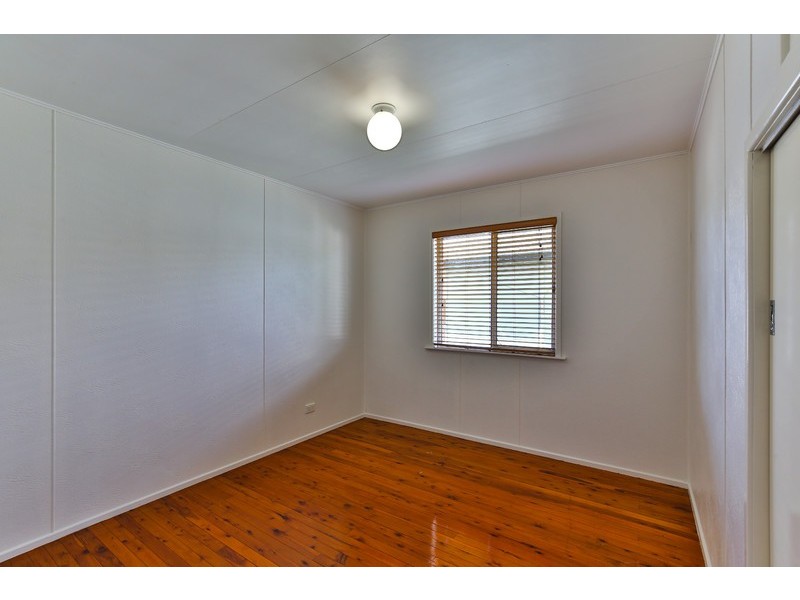 4 Peak Street, Harristown QLD 4350