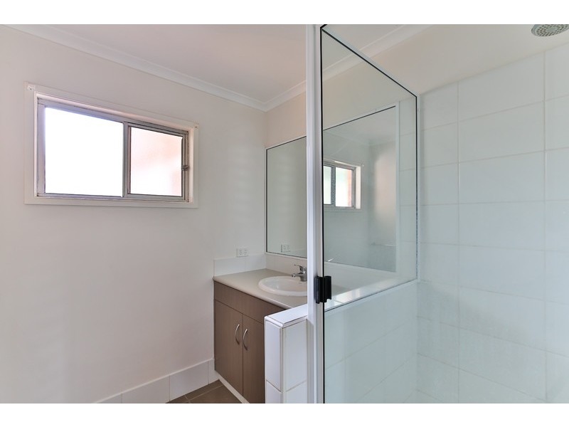 4 Peak Street, Harristown QLD 4350