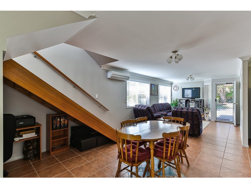 1/22 Beer Court, Kearneys Spring QLD 4350