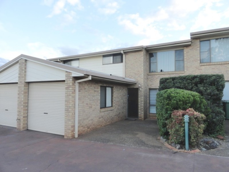 4/357 Margaret Street, Newtown QLD 4350