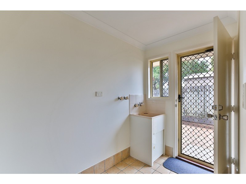 4/4a Cox Street, Wilsonton QLD 4350