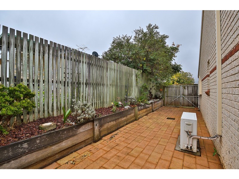 4/4a Cox Street, Wilsonton QLD 4350