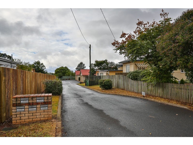 4/4a Cox Street, Wilsonton QLD 4350