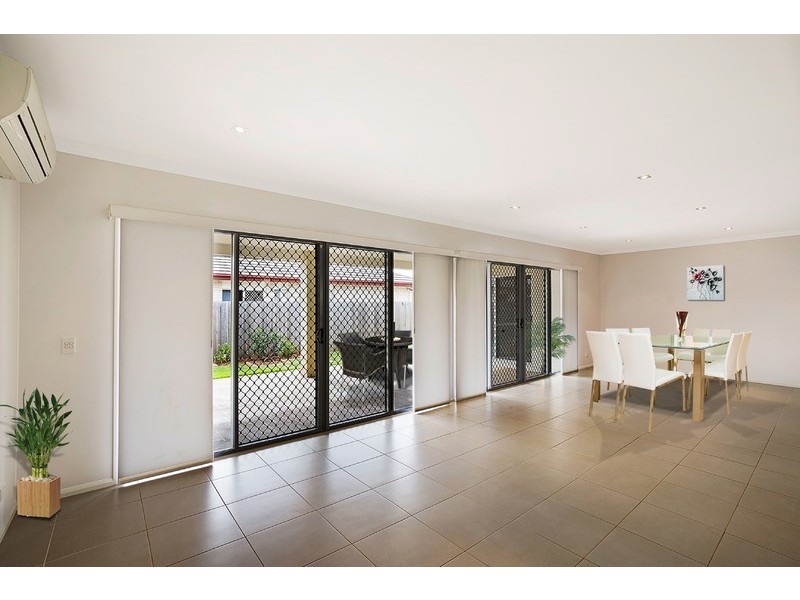 18 Fallon Drive, Middle Ridge QLD 4350
