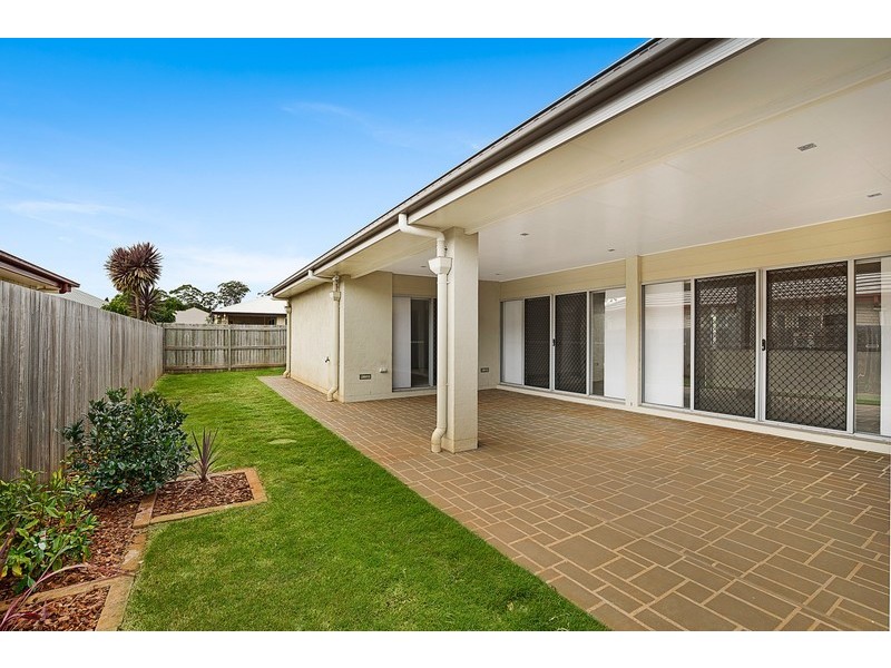 18 Fallon Drive, Middle Ridge QLD 4350
