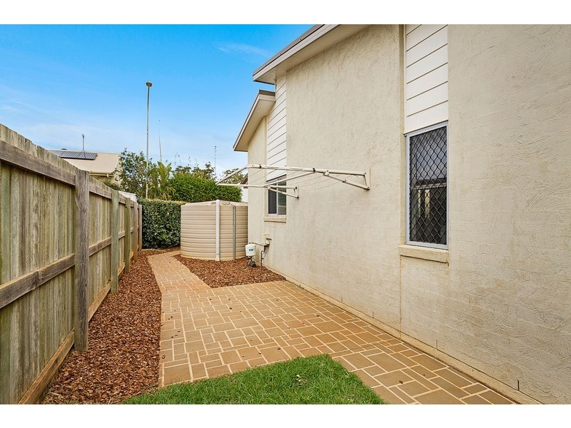 18 Fallon Drive, Middle Ridge QLD 4350