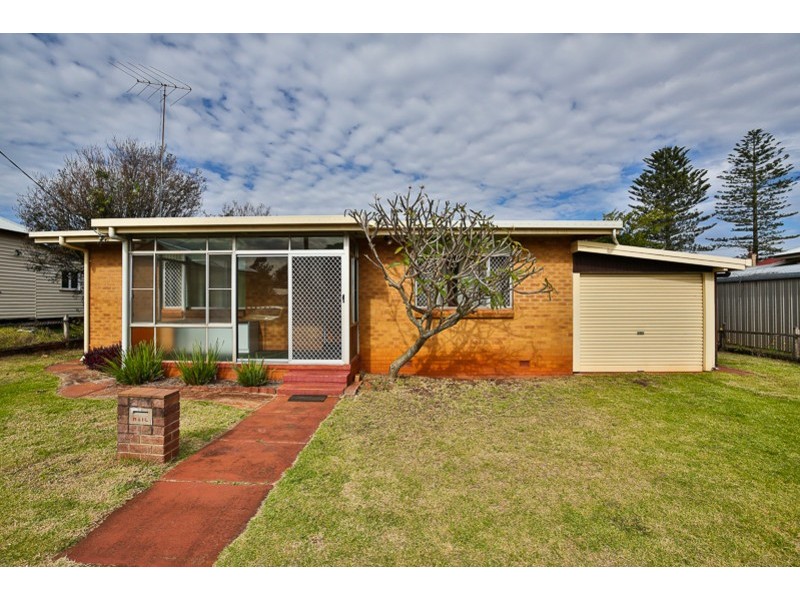 4 Frederick Street, East Toowoomba QLD 4350