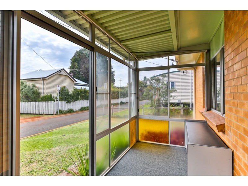 4 Frederick Street, East Toowoomba QLD 4350