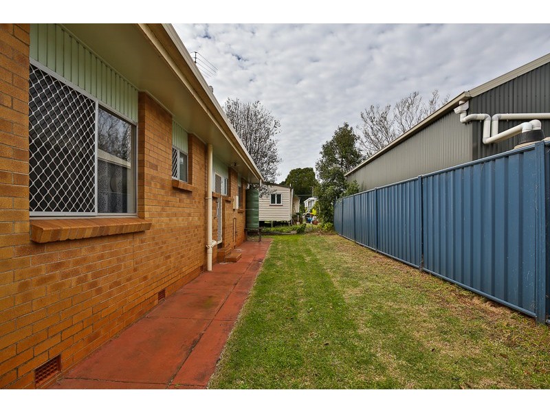 4 Frederick Street, East Toowoomba QLD 4350