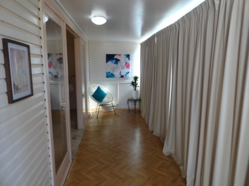 2 Henderson Street, Newtown QLD 4350