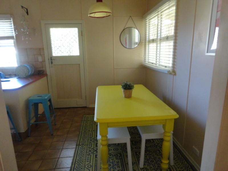 2 Henderson Street, Newtown QLD 4350