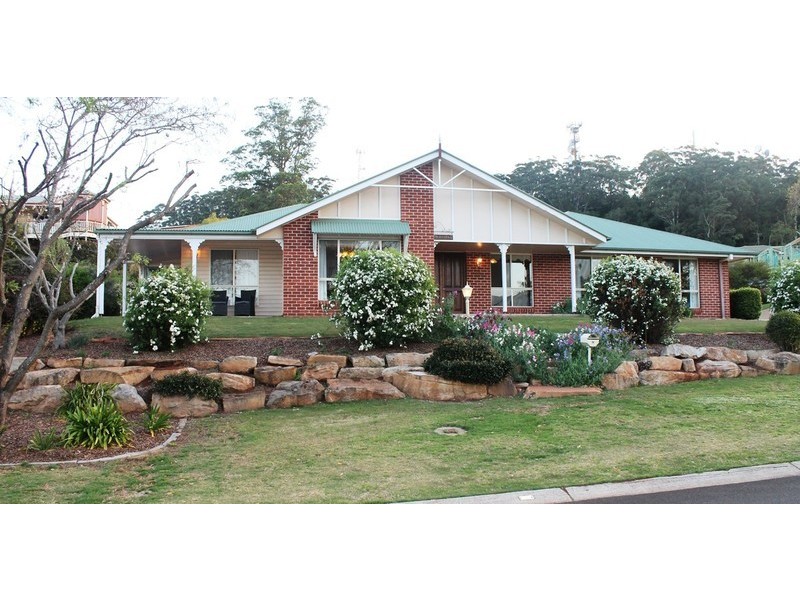 14 Windemere Terrace, Mount Lofty QLD 4350