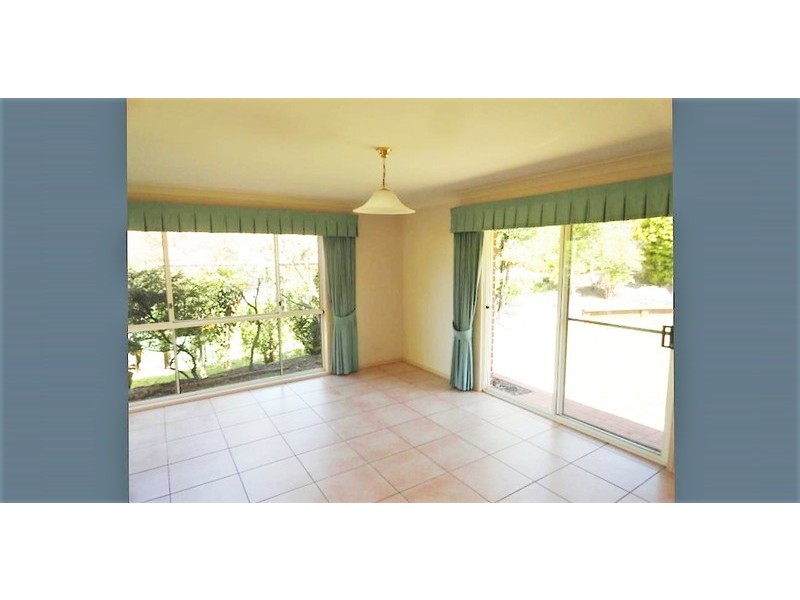 14 Windemere Terrace, Mount Lofty QLD 4350