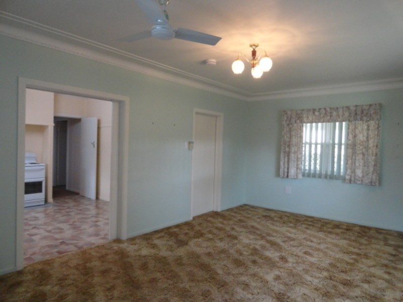 2 Gaydon Street, Newtown QLD 4350