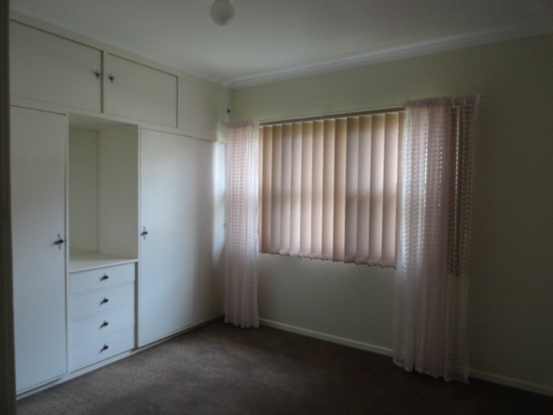 2 Gaydon Street, Newtown QLD 4350