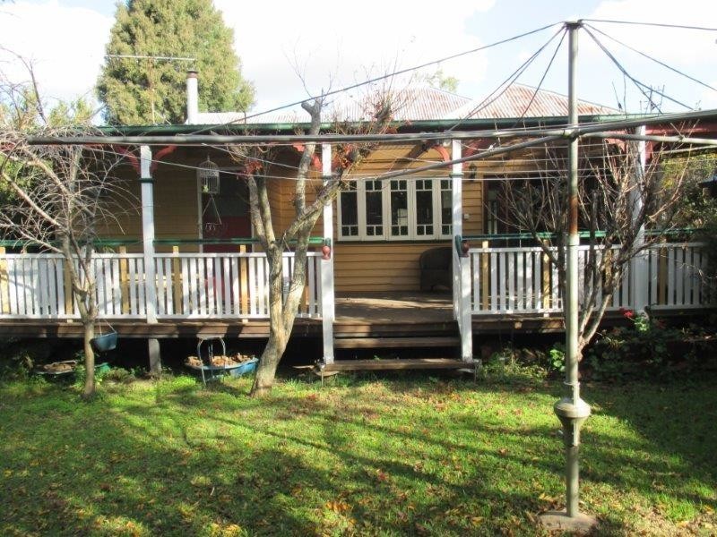 23 Goggs Street, Toowoomba QLD 4350